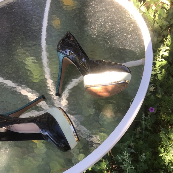 Vince Camuto color block, patent leather heels - Picture 5 of 8